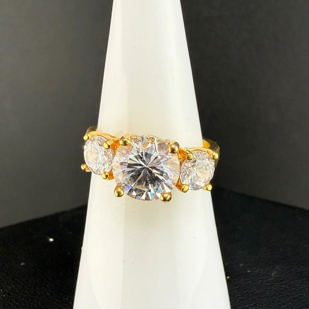 Vintage Rhinestone Ring Gold Tone Three Stone Round Clear Size 6
